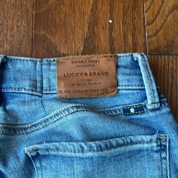 Lucky brand jean- great condition - Picture 5 of 6